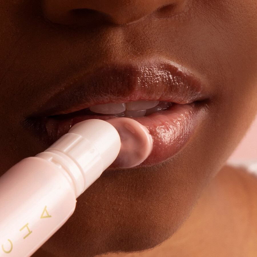 the kissu lip treatment
volume-restoring lip serum